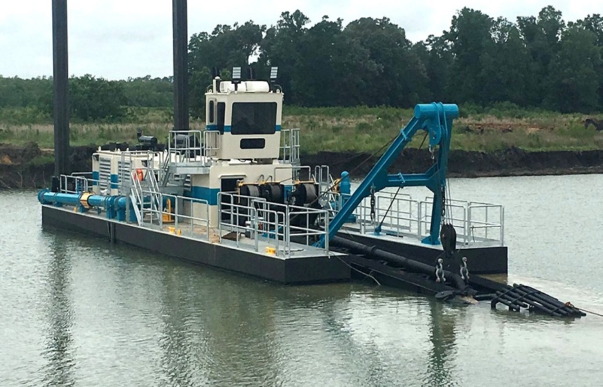 The Benefits of Renting Dredging Equipment for Your Waterway Maintenance Needs